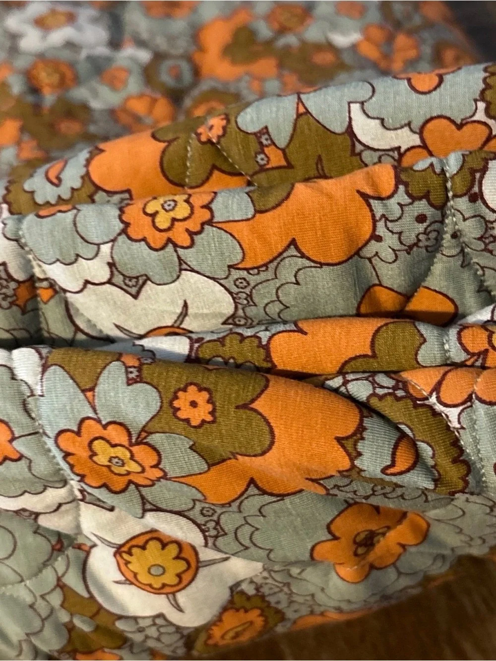 kate quinn Retro Midcentury Floral circle quilt BRAND NEW